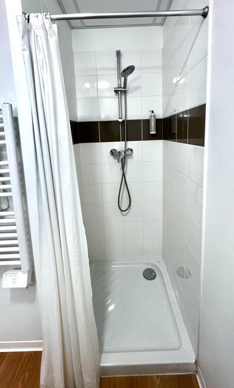 Residence Hoteliere Le Prado Либурн Экстерьер фото